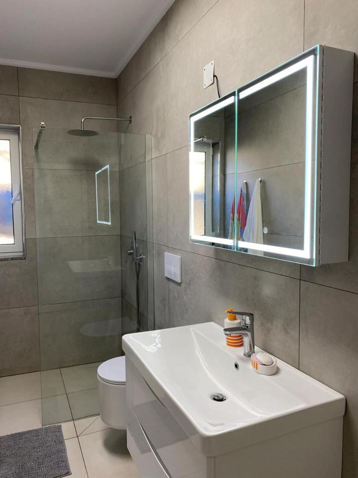 Bright & Cozy Room With Balcony Corovode Экстерьер фото